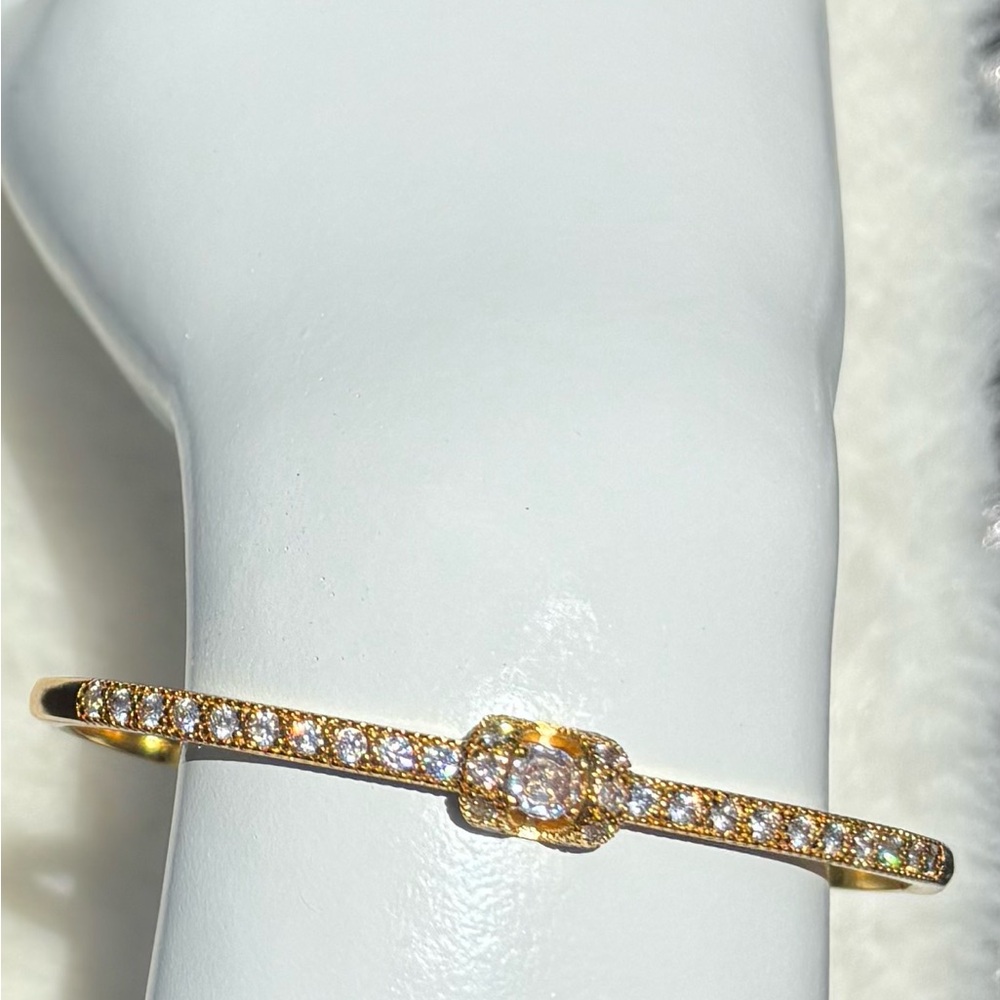 999 costume Jewlery, gold and zircon bangle bracelet, BNWT